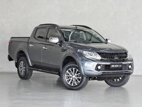 MITSUBISHI L200 TRITON 2.4 16V TURBO DIESEL SPORT HPE-S CD 4P 4X4 AUTOMÁTICO MITSUBISHI L200 TRITON 2.4 16V TURBO DIESEL SPORT HPE-S CD 4P 4X4 AUTOMÁTICO